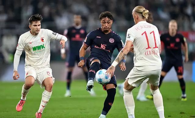 美因茨队遭遇连败,德甲保级形势岌岌可危的简单介绍 美因茨队遭遇连败,德甲保级形势岌岌可危的简单介绍