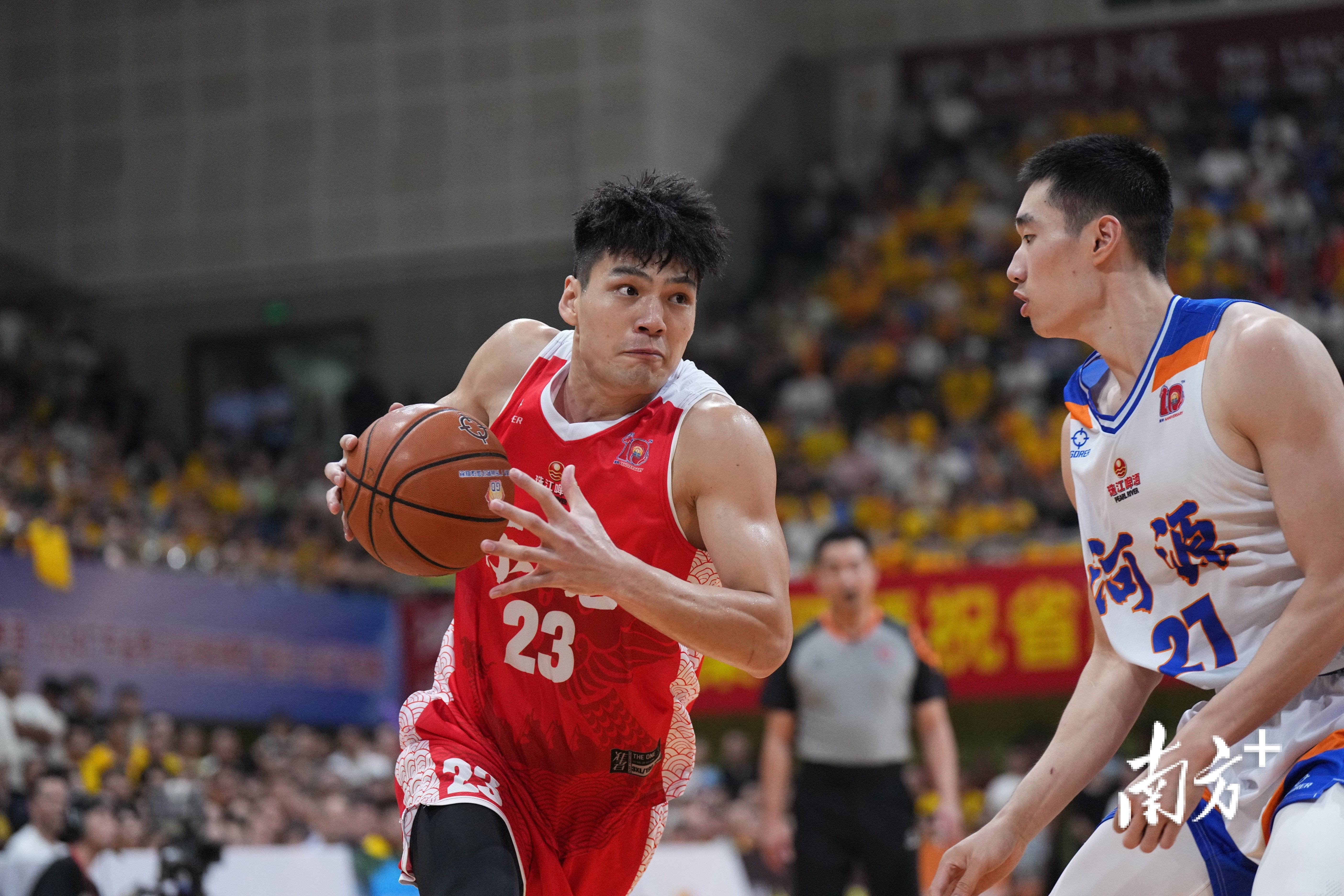 开云体育下载-东莞男篮惨遭惨败，球队遭遇困境