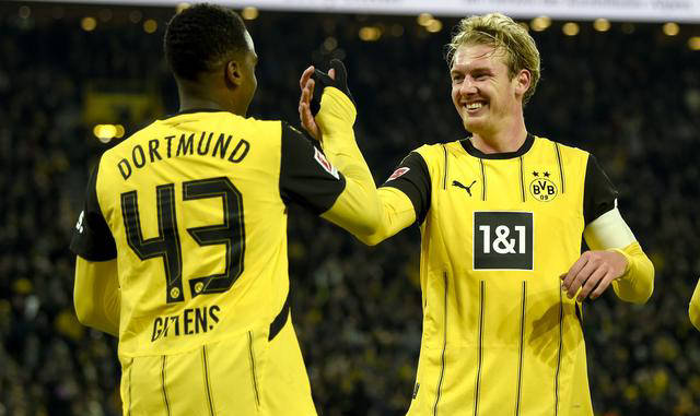 圣埃蒂安全身而退,主场打破多特蒙德不败战绩的简单介绍 圣埃蒂安全身而退,主场打破多特蒙德不败战绩的简单介绍