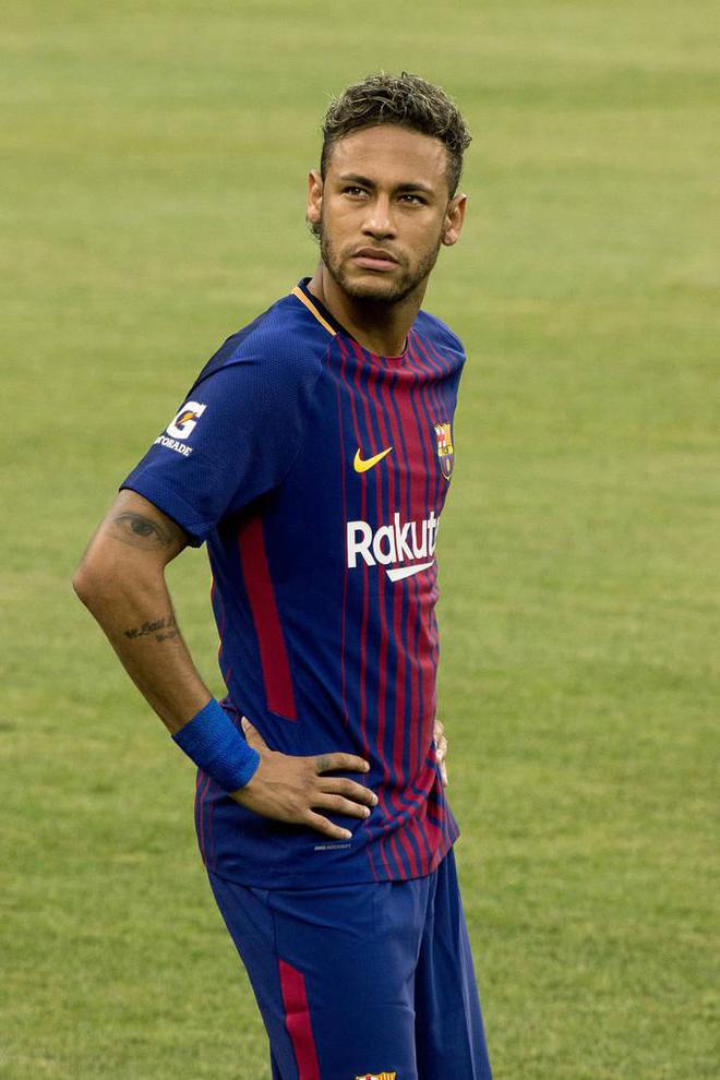 关于巴西国家队备战世预赛,内马尔展现领袖气质的信息 关于巴西国家队备战世预赛,内马尔展现领袖气质的信息