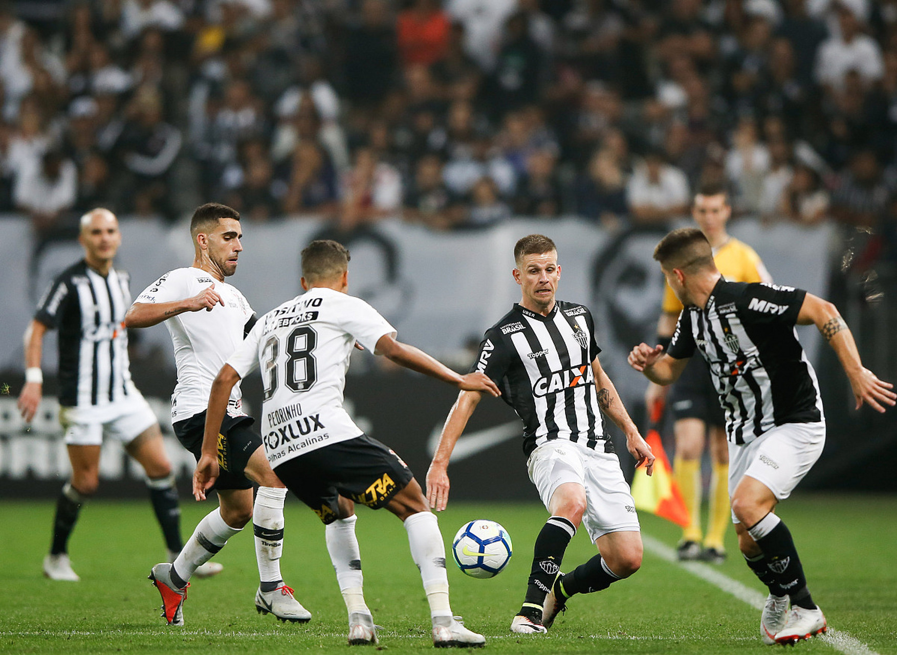 斯图加特主场大胜,德甲中游稳居上游的简单介绍 斯图加特主场大胜,德甲中游稳居上游的简单介绍