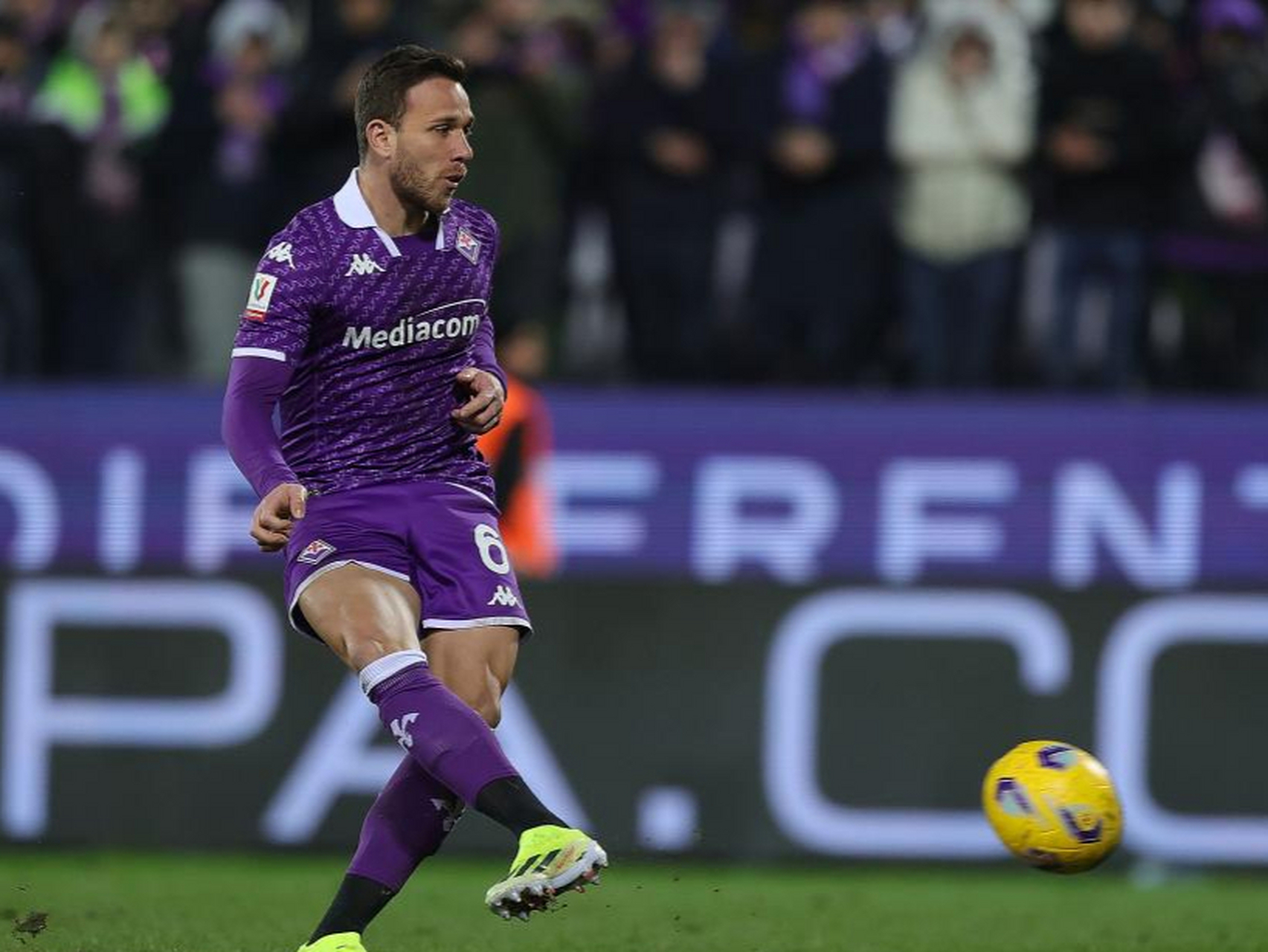 佛罗伦萨惊险取胜,晋级意大利杯四强的简单介绍 佛罗伦萨惊险取胜,晋级意大利杯四强的简单介绍