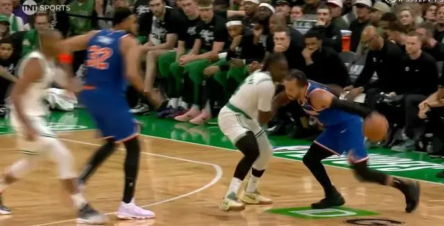 开云体育在线-包含斯洛伐克逆转凯尔特人，连番进球领先的词条