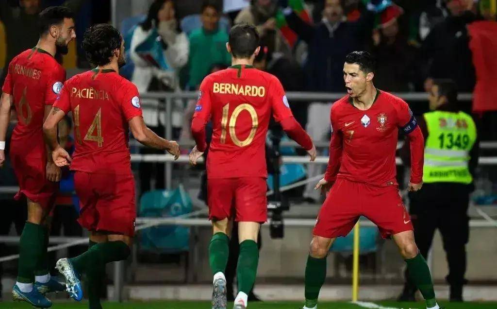 开云体育下载-葡萄牙足球明星在国际赛场获得成功