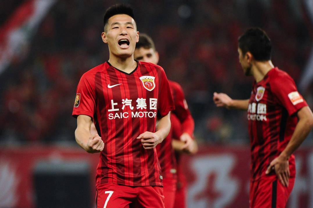 开云体育登录-上港中场组织发挥出色，助球队实现胜利的简单介绍