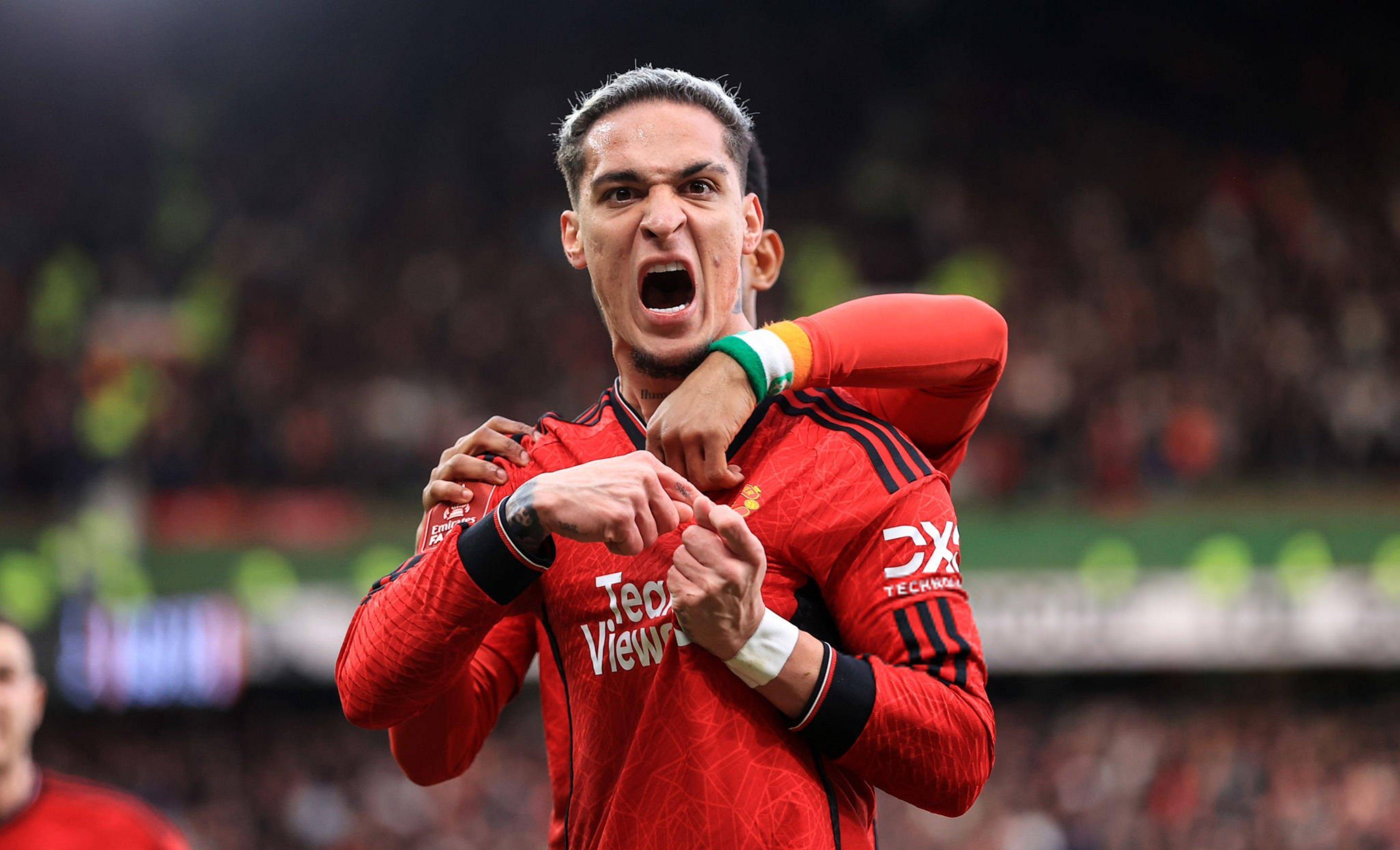 利物浦击败曼联,豪取十六强 利物浦击败曼联,豪取十六强