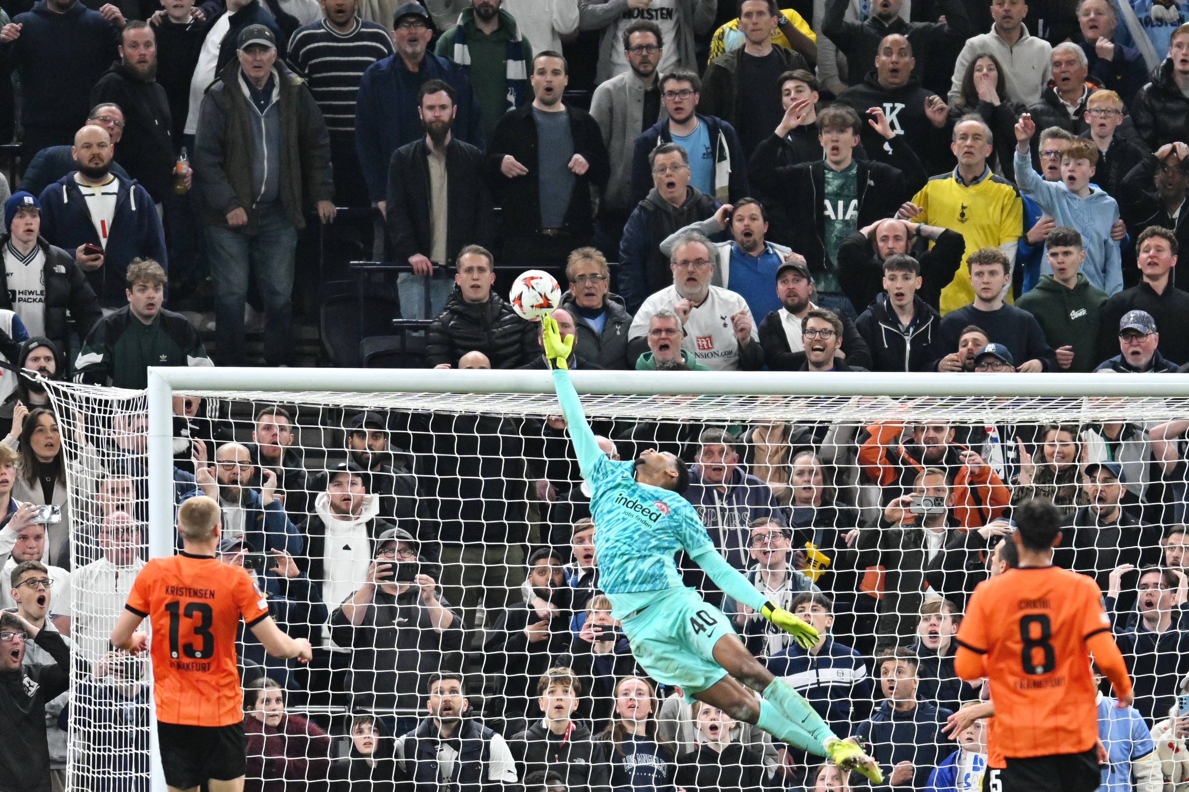 热刺前锋被禁赛停赛,球队攻击力大减 热刺前锋被禁赛停赛,球队攻击力大减