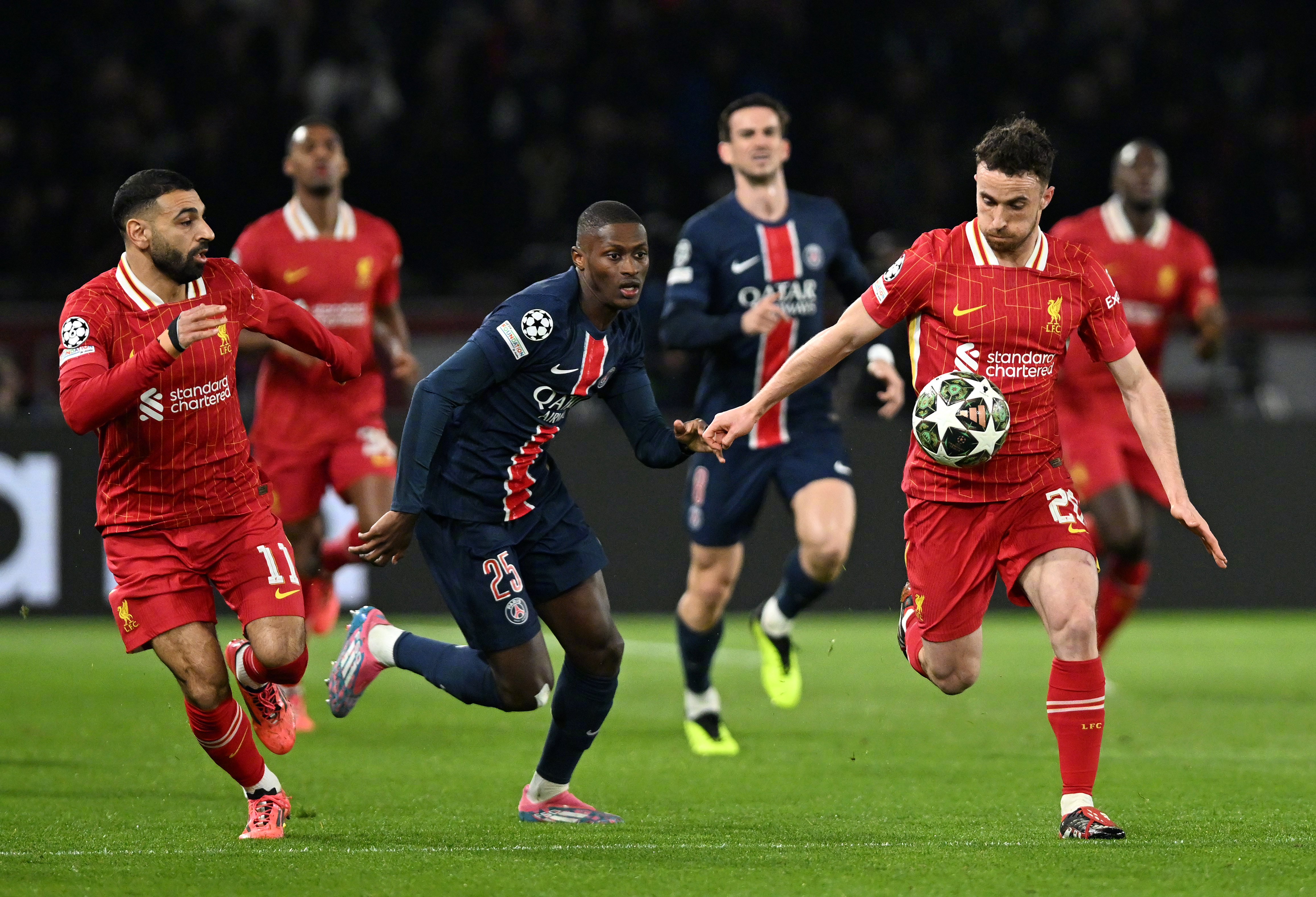 巴黎圣日耳曼击败曼彻斯特城进决赛 巴黎圣日耳曼击败曼彻斯特城进决赛