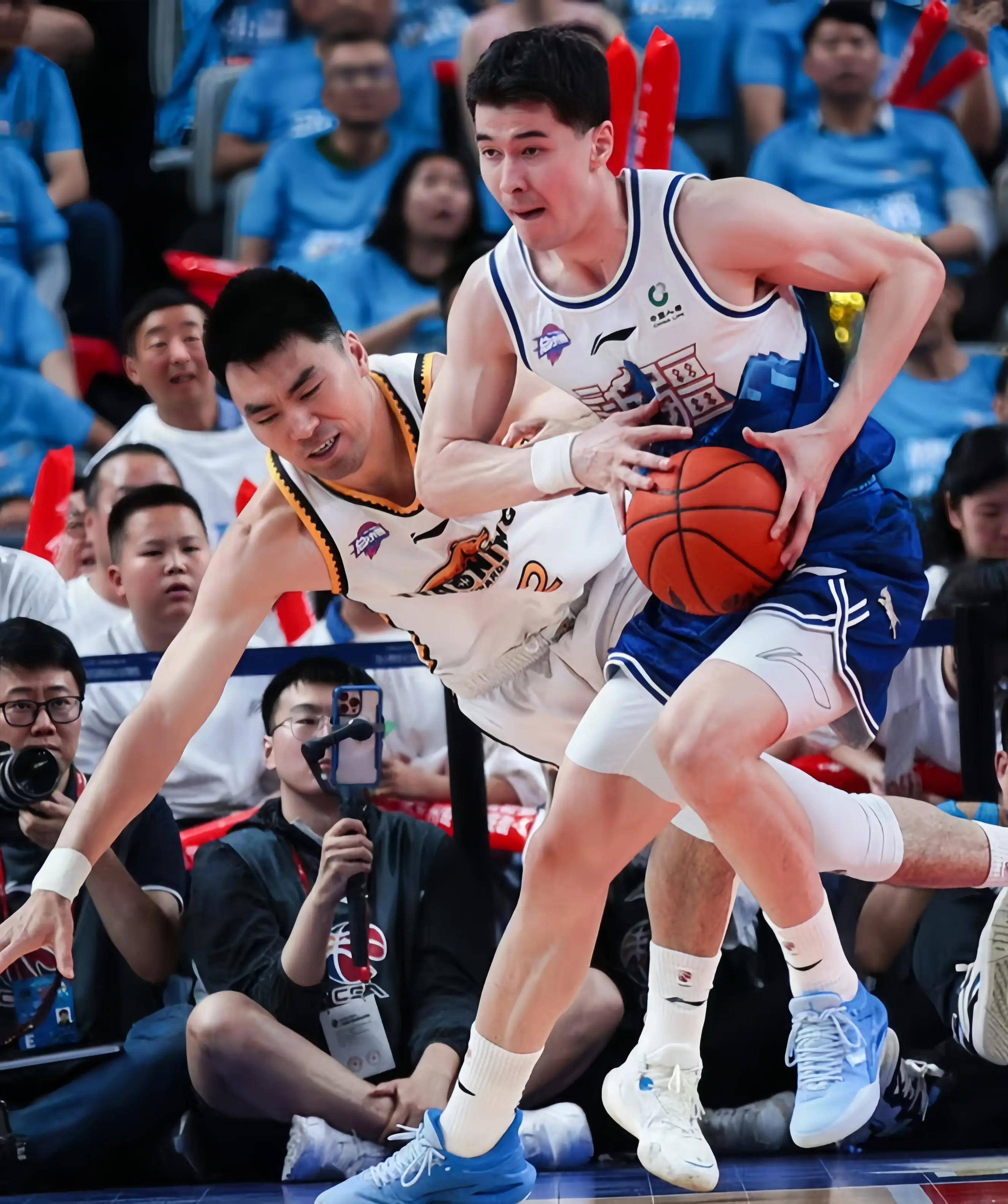 辽宁男篮取得胜利,强势晋级 辽宁男篮取得胜利,强势晋级