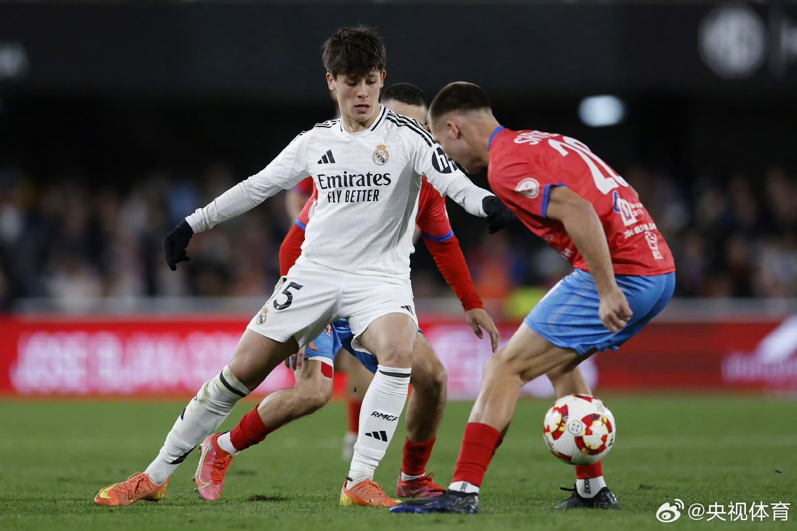 开云体育下载-包含葡萄牙鏖战皇马,内马尔刷新纪录的词条