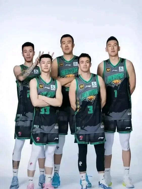 开云体育入口-广州队险胜辽宁队,张镇麟高光表现