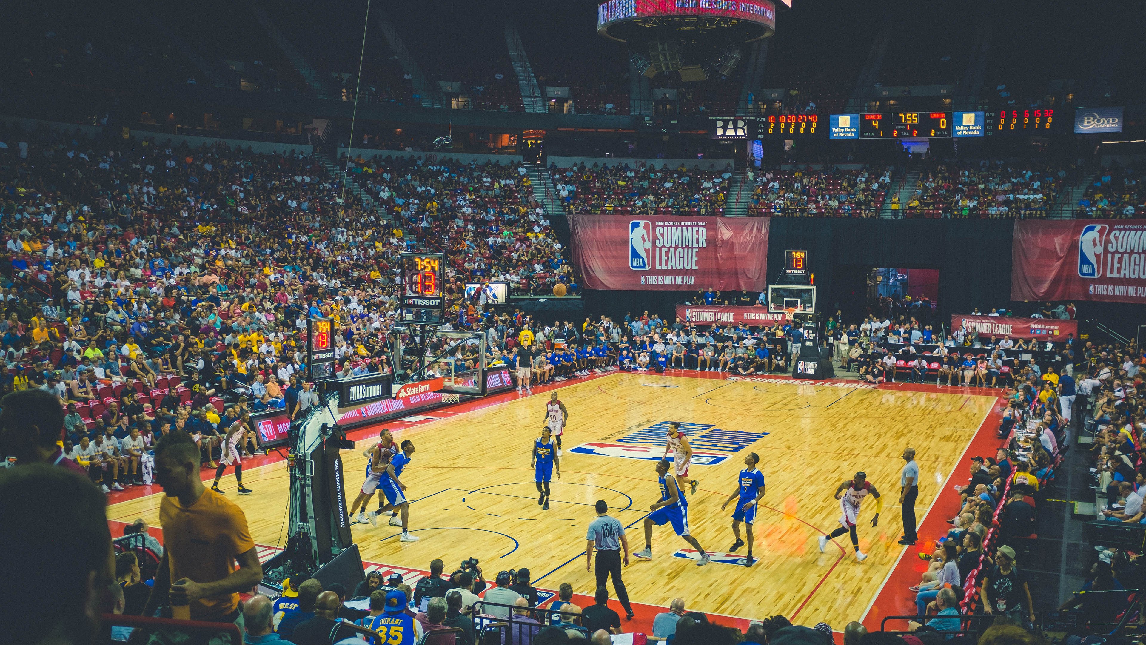 开云体育中国-辽宁队碾压快船，欧文在世界排名争夺战中接管比赛的东方宣言