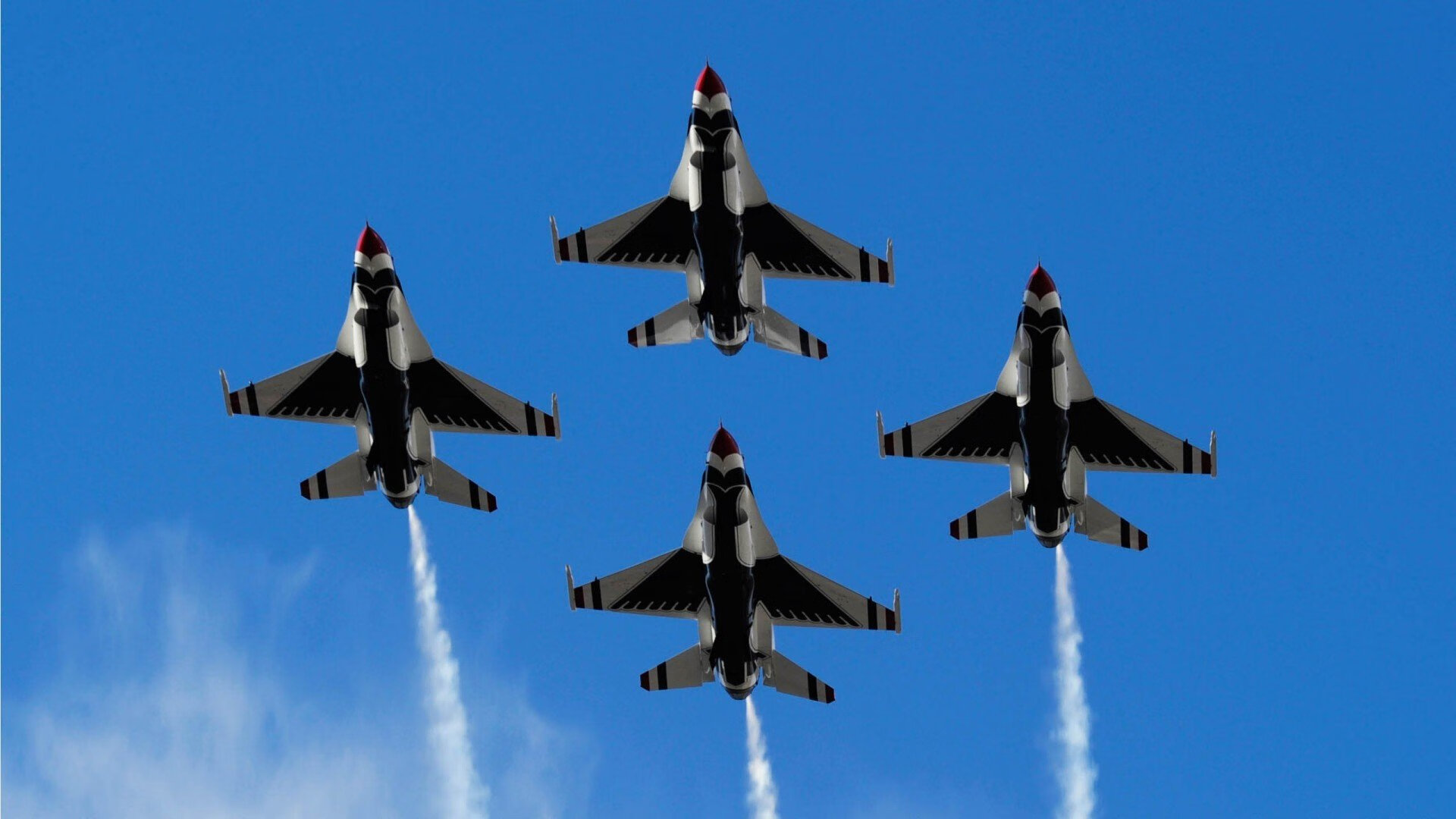 开云体育中国-金字塔尖的较量，奥斯梅恩在焦点战证明自己，多特蒙德强压埃及劲旅